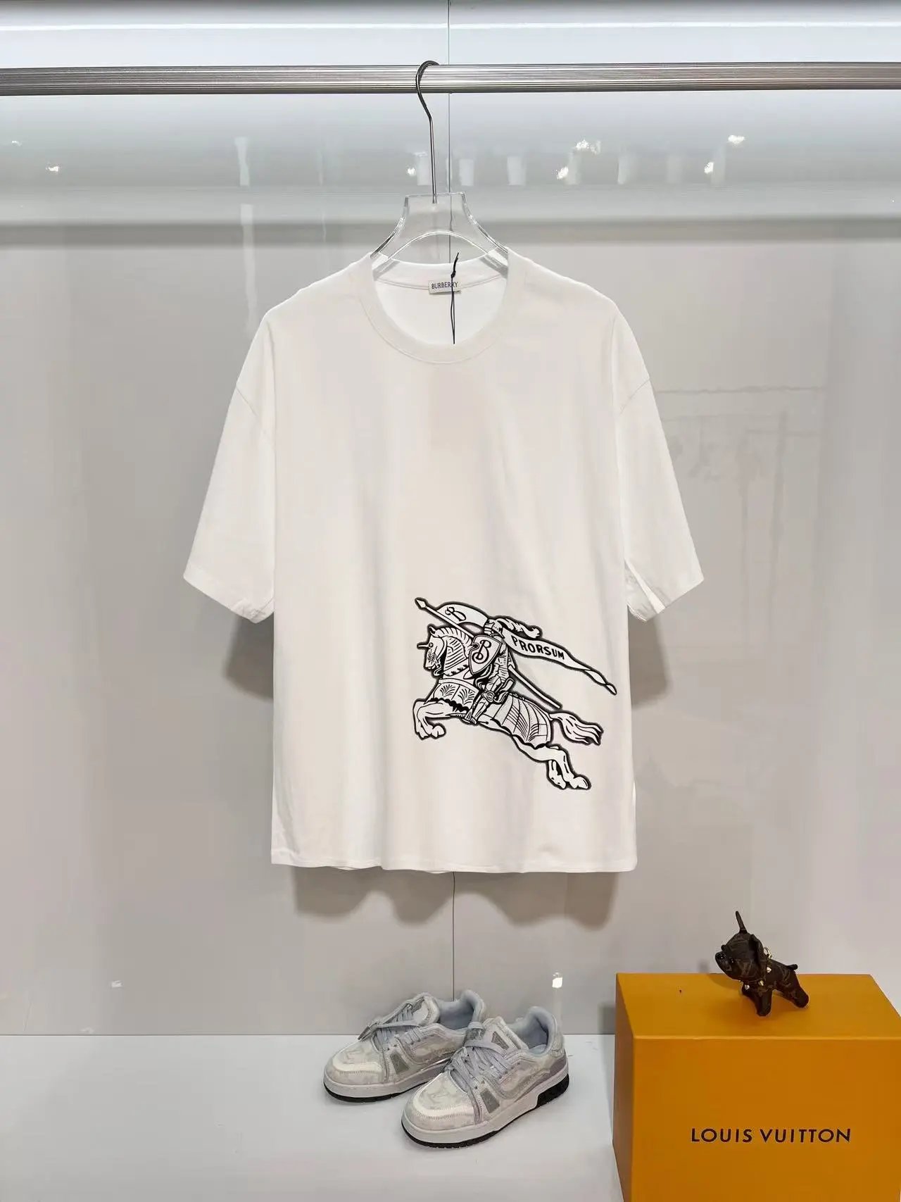 Burberry T-Shirts Short-Sleeve Graphic Logo T-Shirt — 5