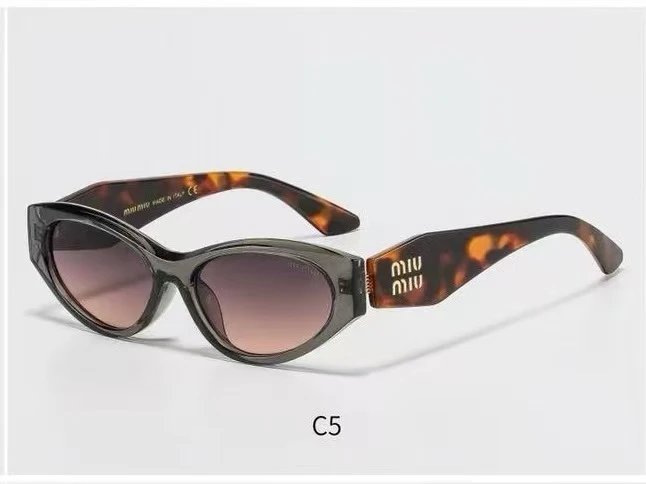 Miu Eyewear 2778 oversized cat-eye sunglasses — 33