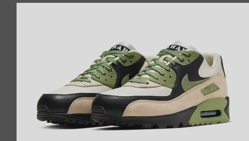 Nike Sneakers Air Max 90 — 29