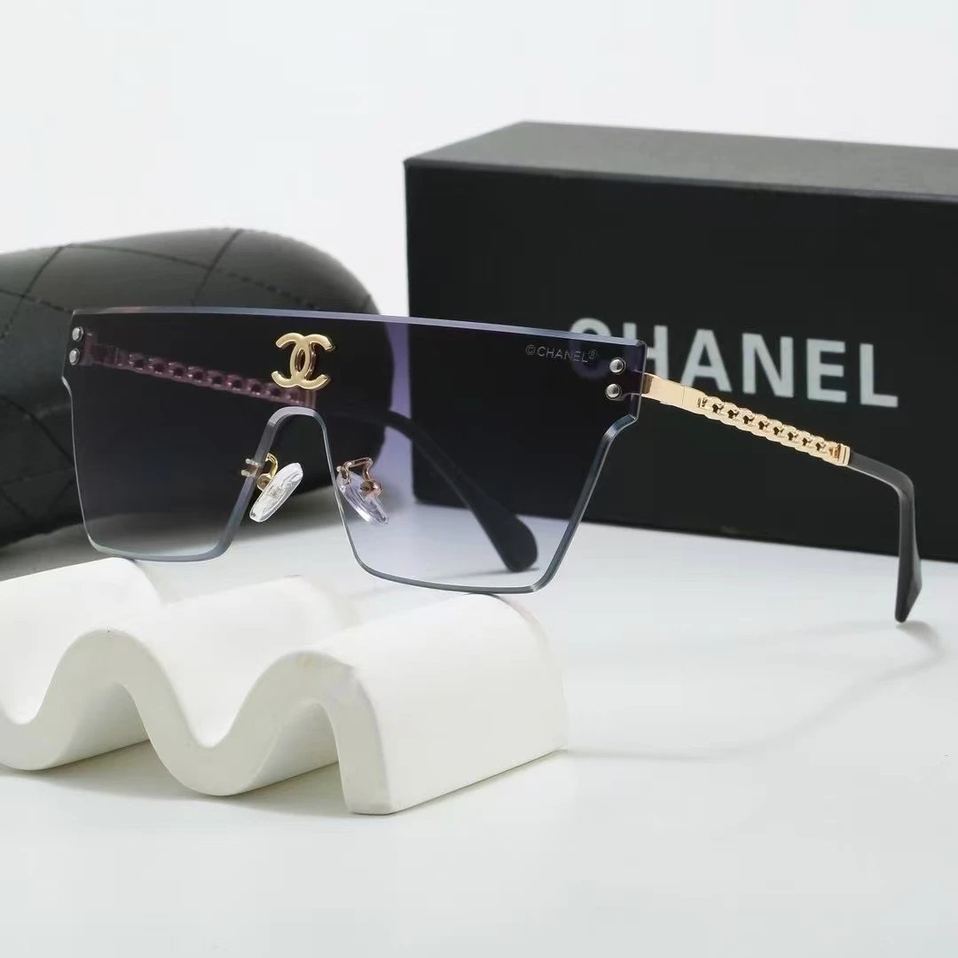 Chanel Eyewear Sunglasses with round or square frames — 34
