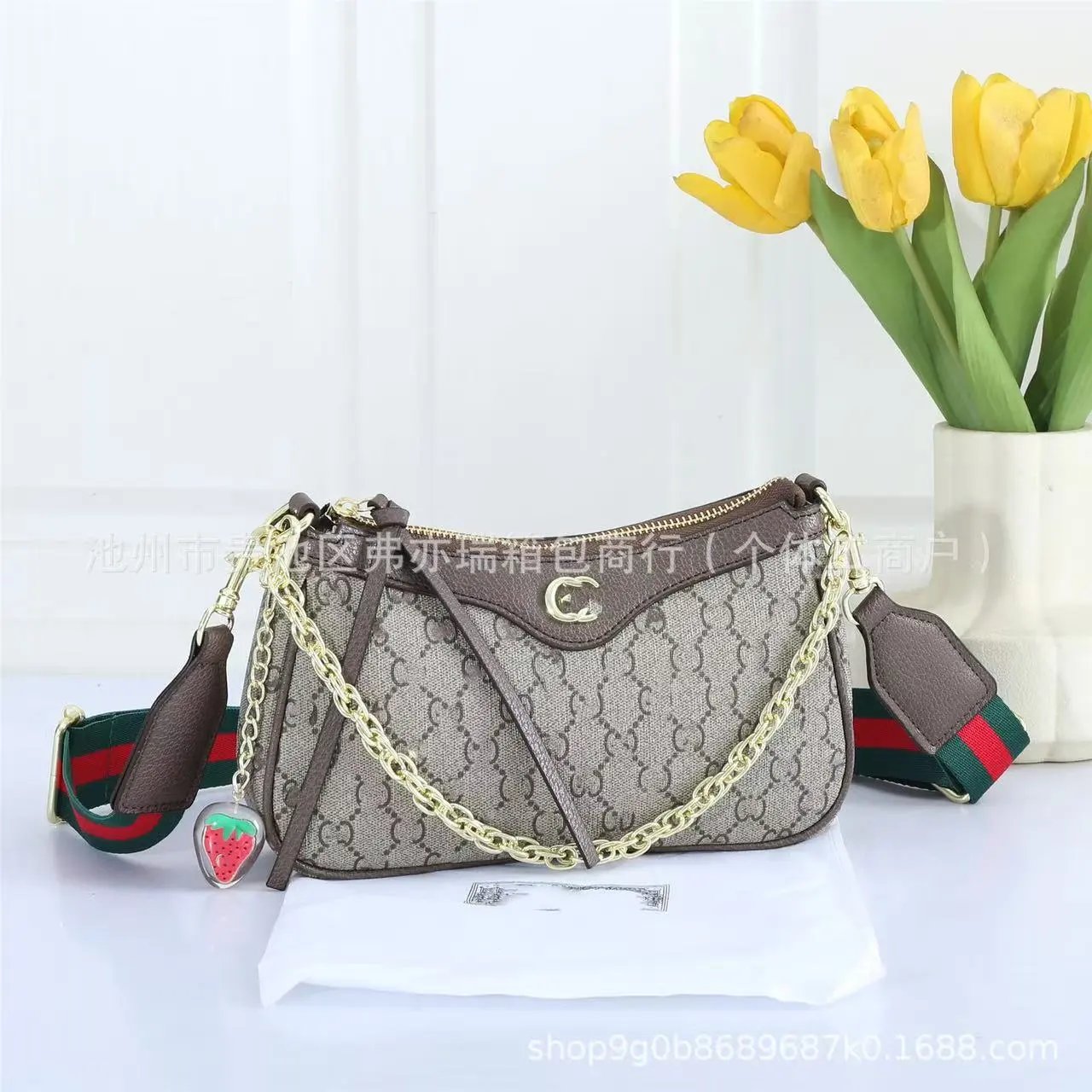 Gucci Crossbody Bags Chain-strap flap with GG monogram or quilted double-G hardware — Four: 24*6*14