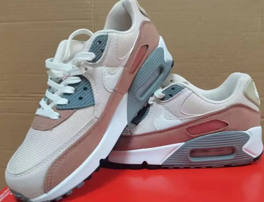 Nike Sneakers Air Max 90 — 39