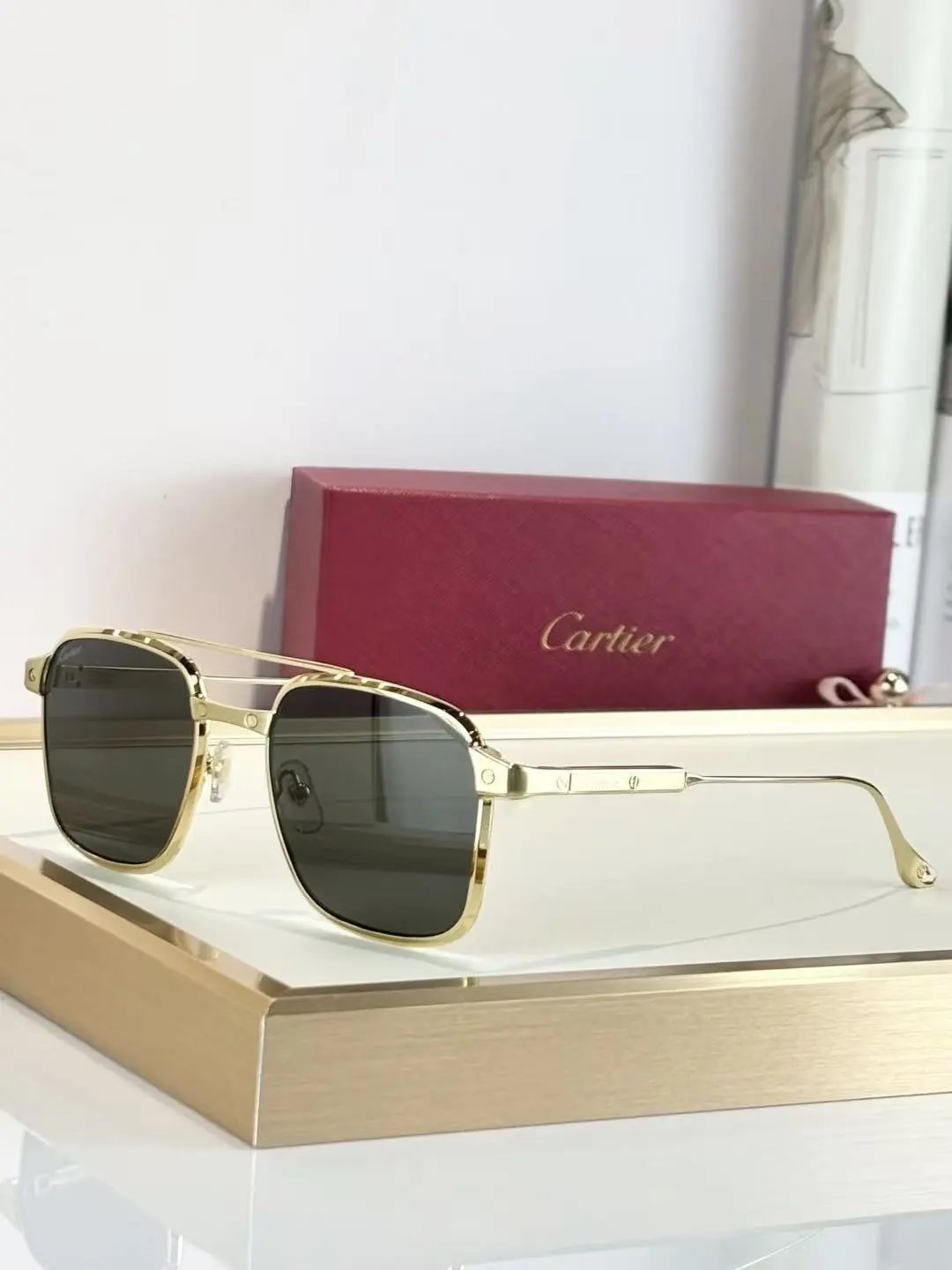 Cartier Eyewear 8033 rimless rectangular sunglasses with gold-tone hardware — 25