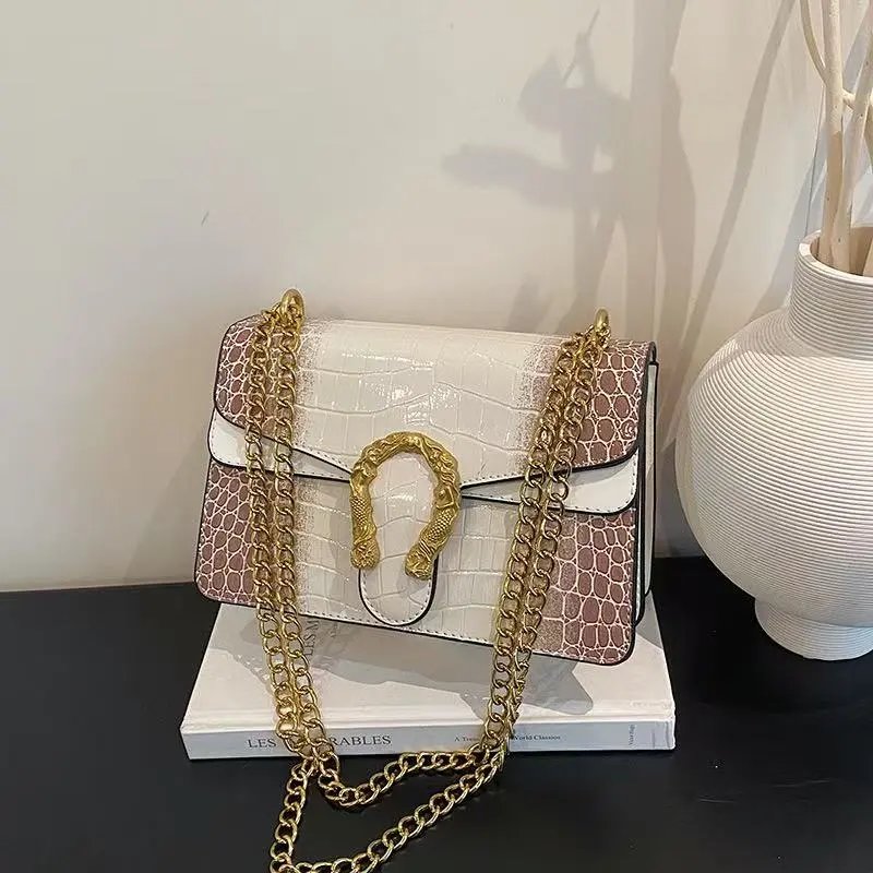 Gucci Crossbody Bags Chain-strap flap with GG monogram or quilted double-G hardware — 3: 22*10*7cm