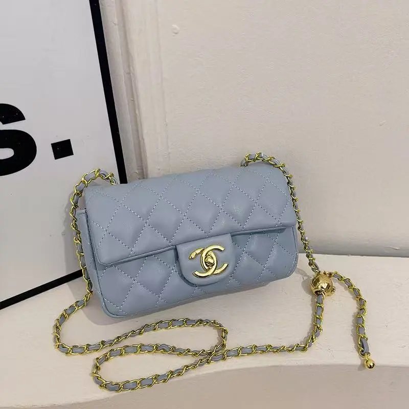 Chanel Shoulder Bags Quilted Chain Bag with Interlocking CC Clasp — 8(21*13*7cm)