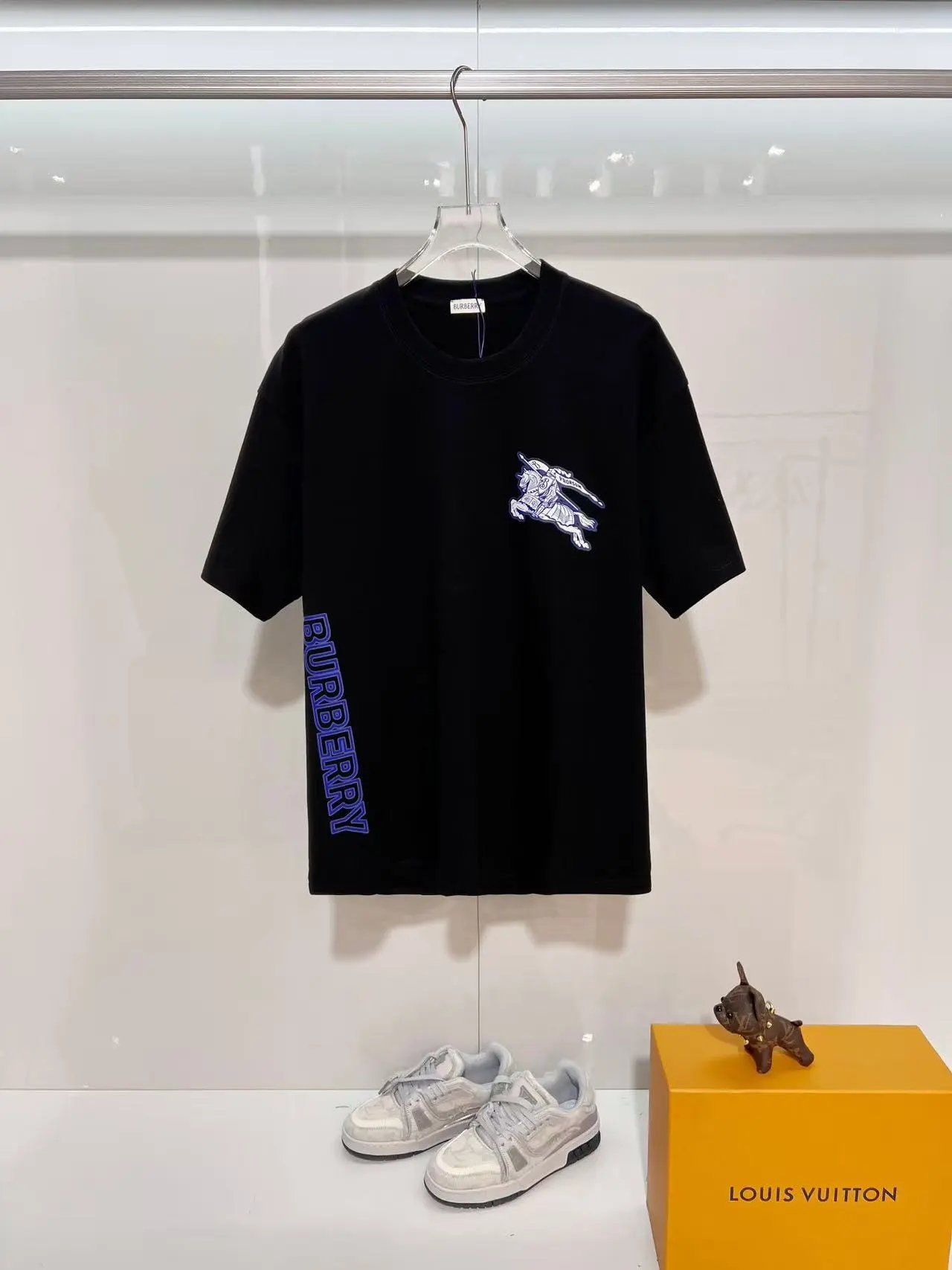Burberry T-Shirts Short-Sleeve Graphic Logo T-Shirt — 38