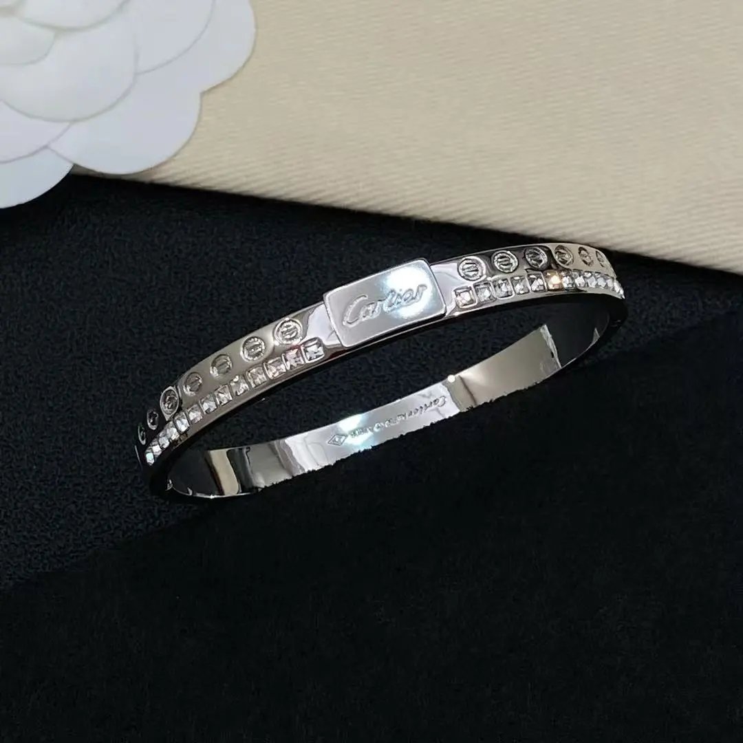 Cartier Jewelry LOVE bracelet with diamond-set screw motifs — 31