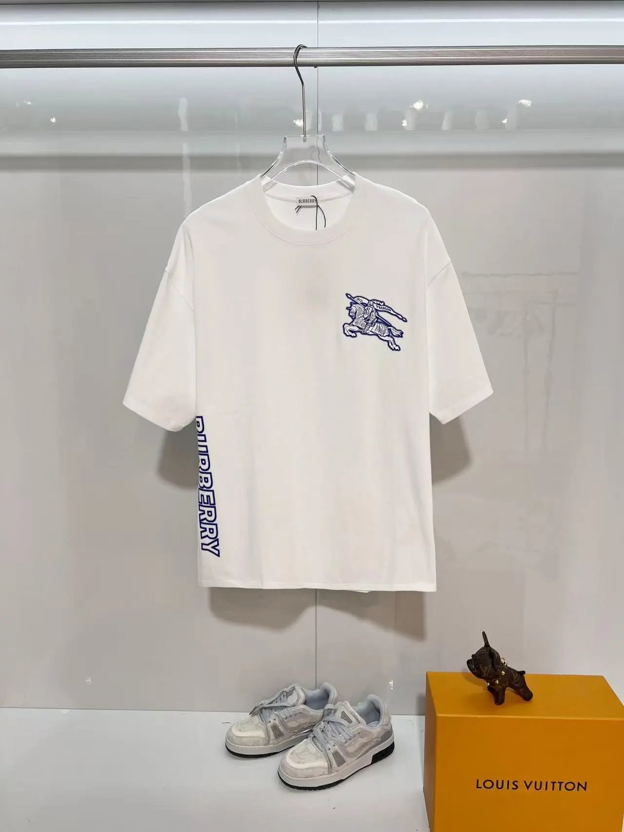 Burberry T-Shirts Short-Sleeve Graphic Logo T-Shirt — 13
