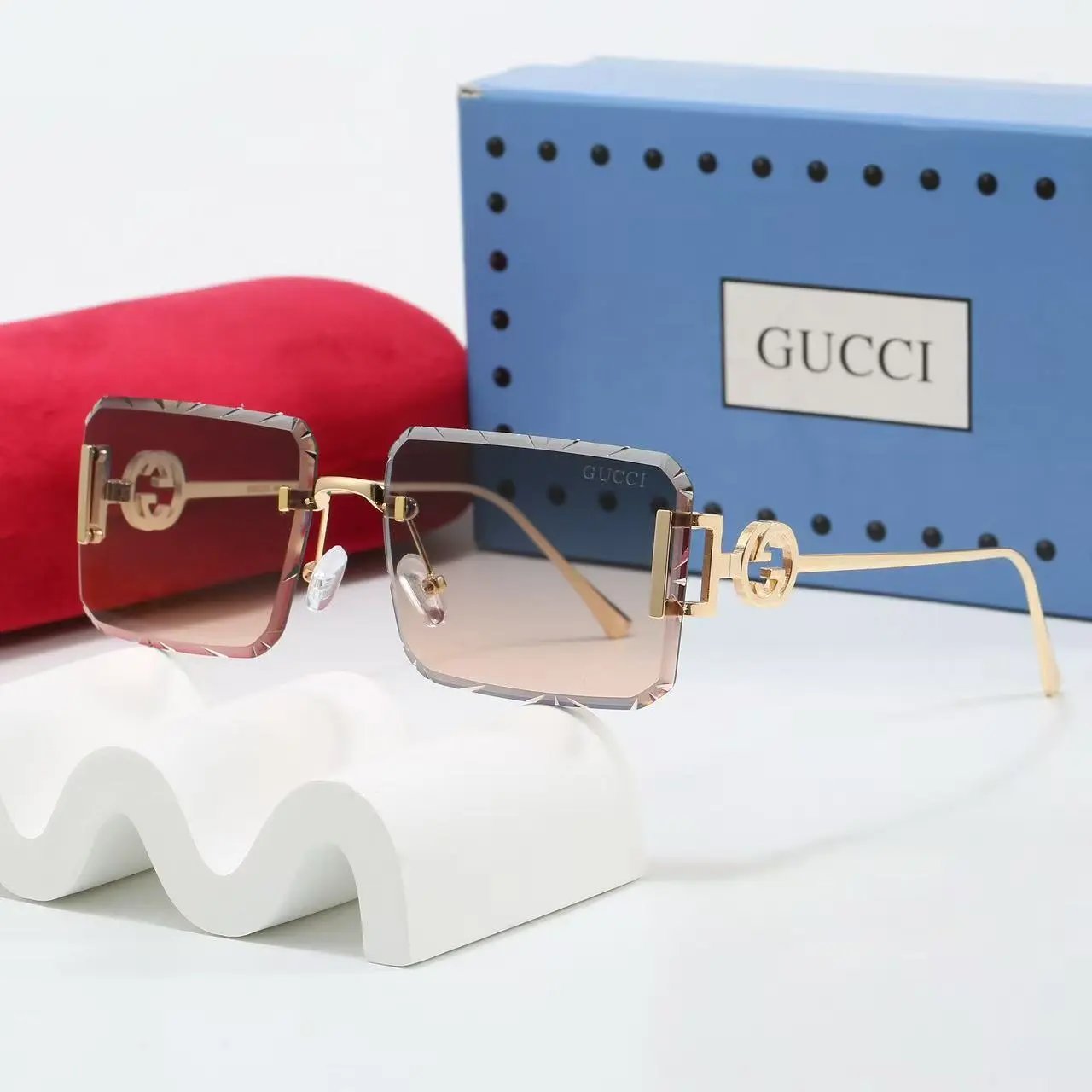 Gucci Eyewear 2293 Oversized Square Sunglasses — 38