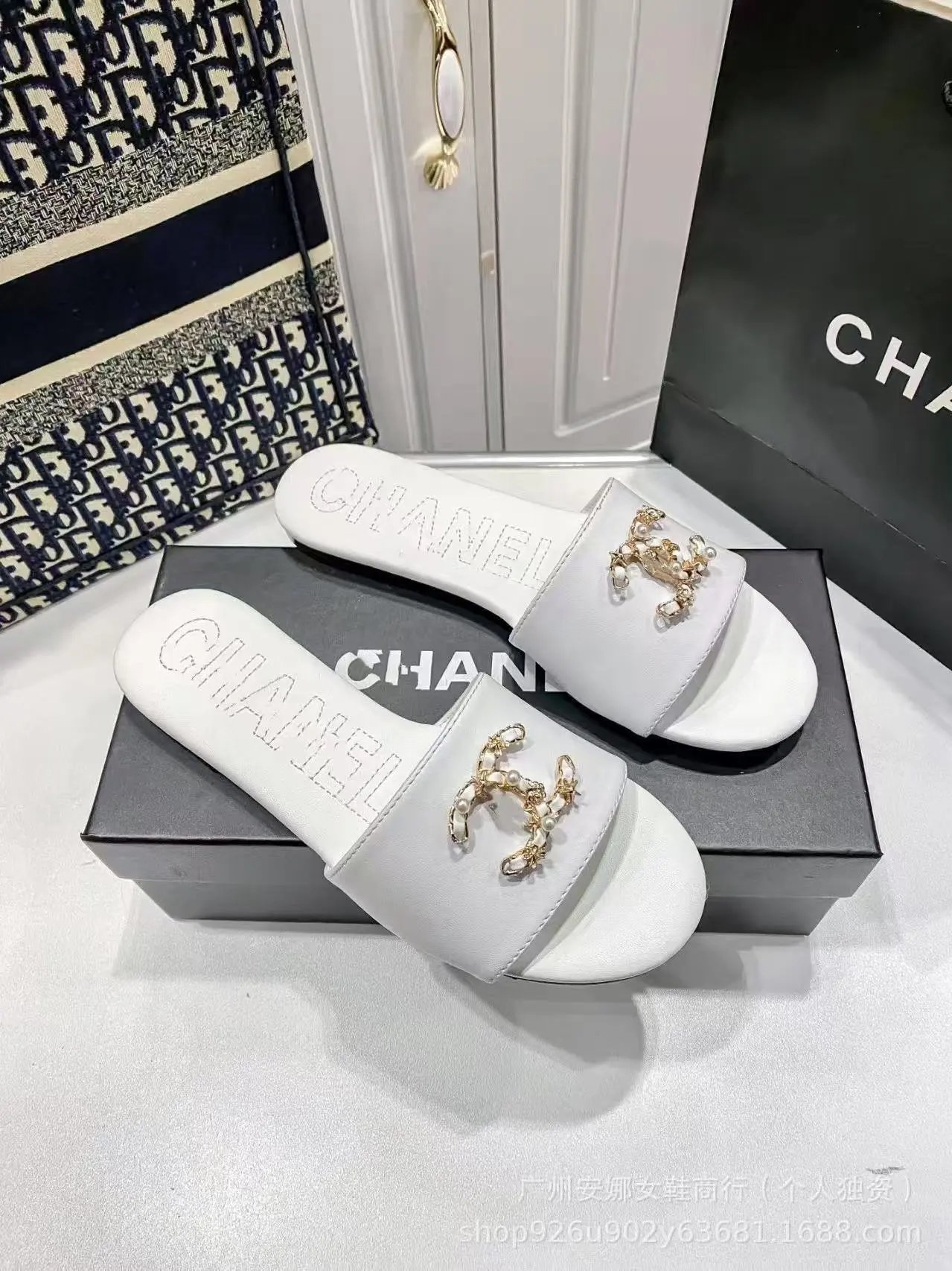 Saint Laurent Sandals Flat slide with gold YSL logo and wide strap — 29