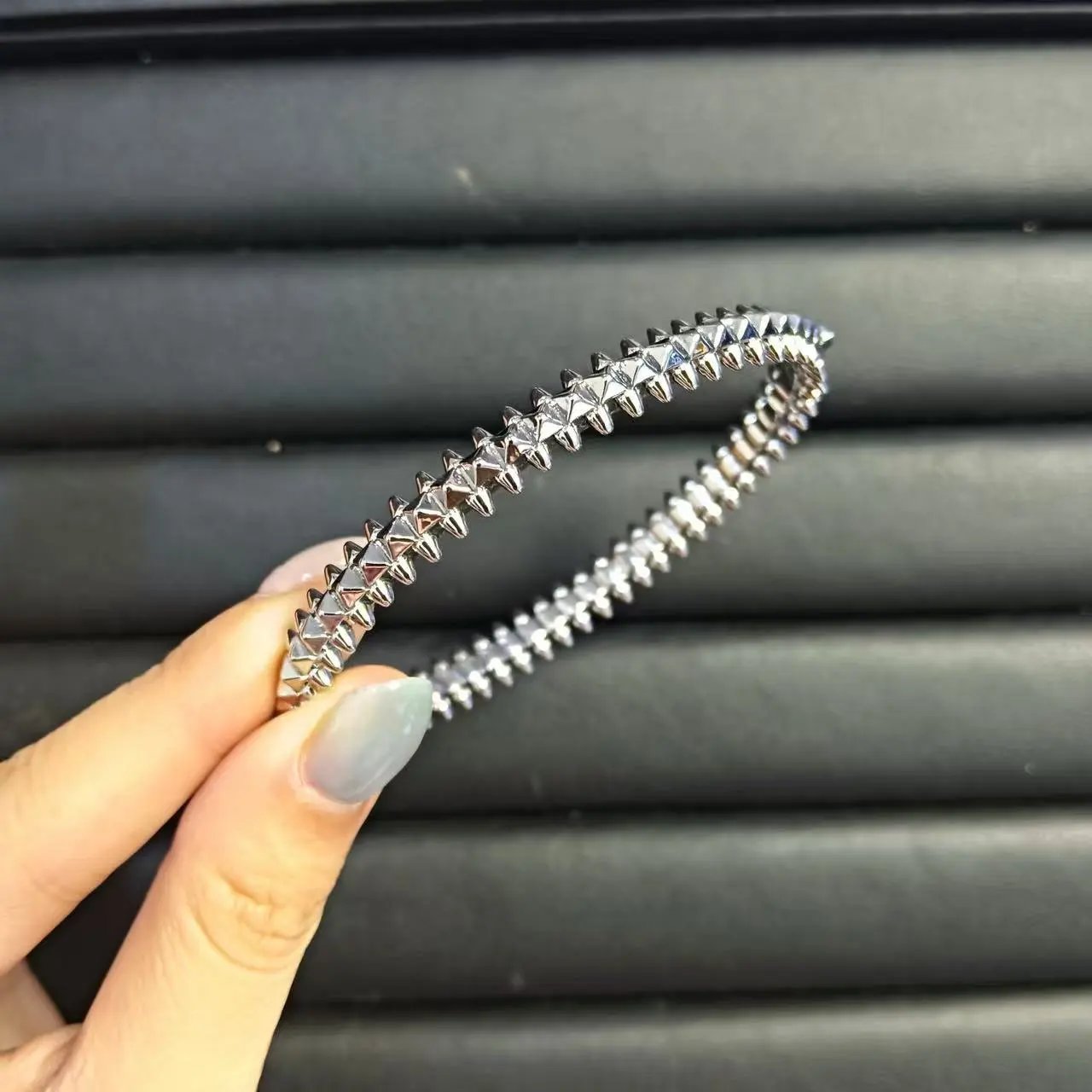 Cartier Jewelry LOVE bracelet with diamond-set screw motifs — 7