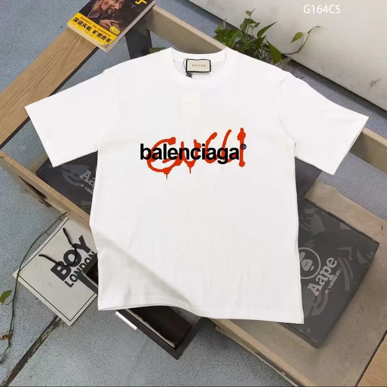 Gucci T-Shirts Short-Sleeve Logo Print — 17