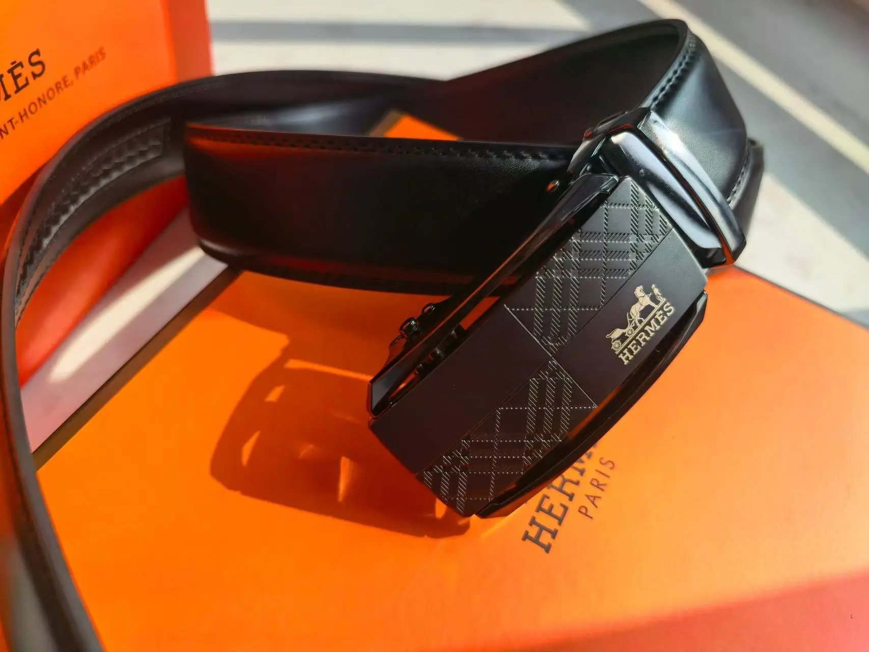 Hermès Belts K1-0118 H-Buckle Leather Belt — 39