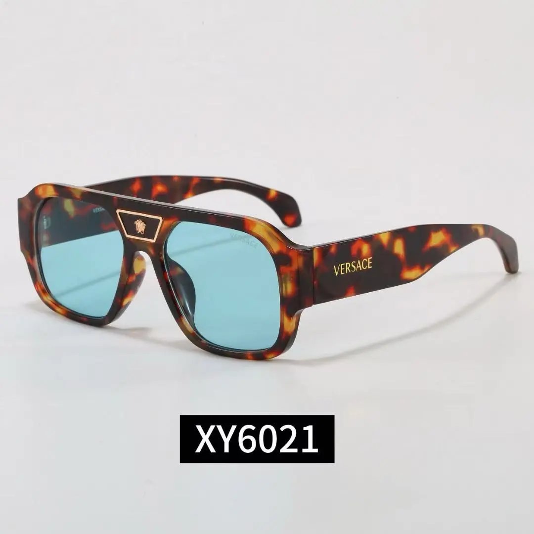 Versace Eyewear YX3207 geometric sunglasses with Medusa emblems — 40