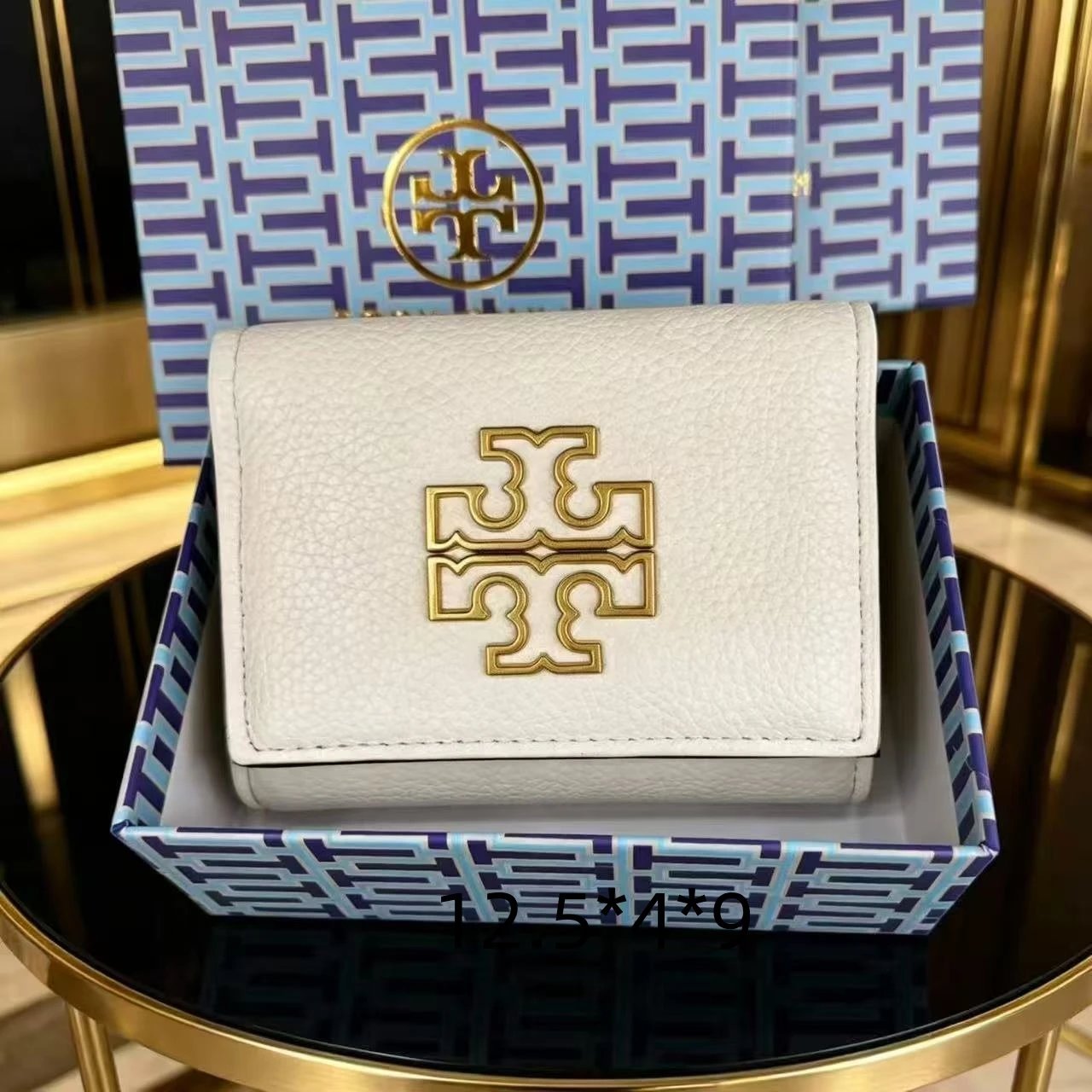 Louis Vuitton Wallets & Card Holders Bifold wallet with Damier check or Monogram pattern — 35