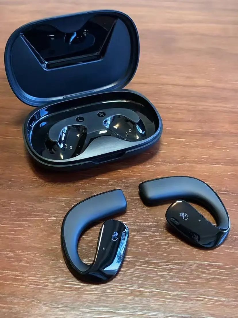 Bang & Olufsen Wireless earbuds image 11