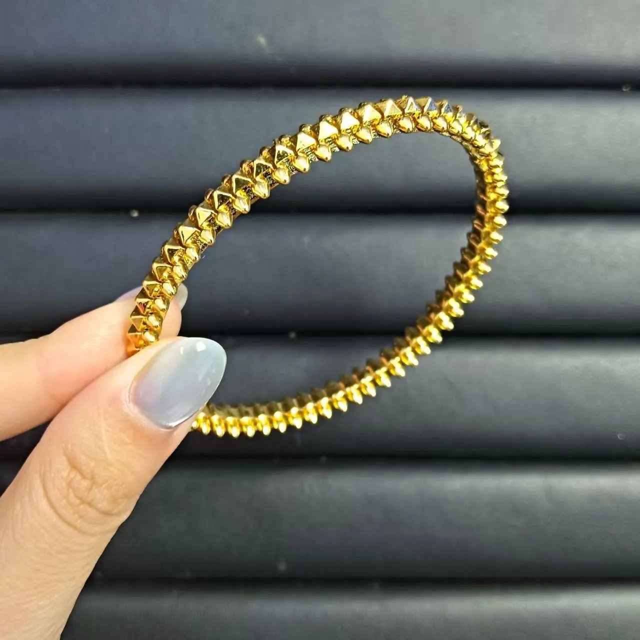 Cartier Jewelry LOVE bracelet with diamond-set screw motifs — 6