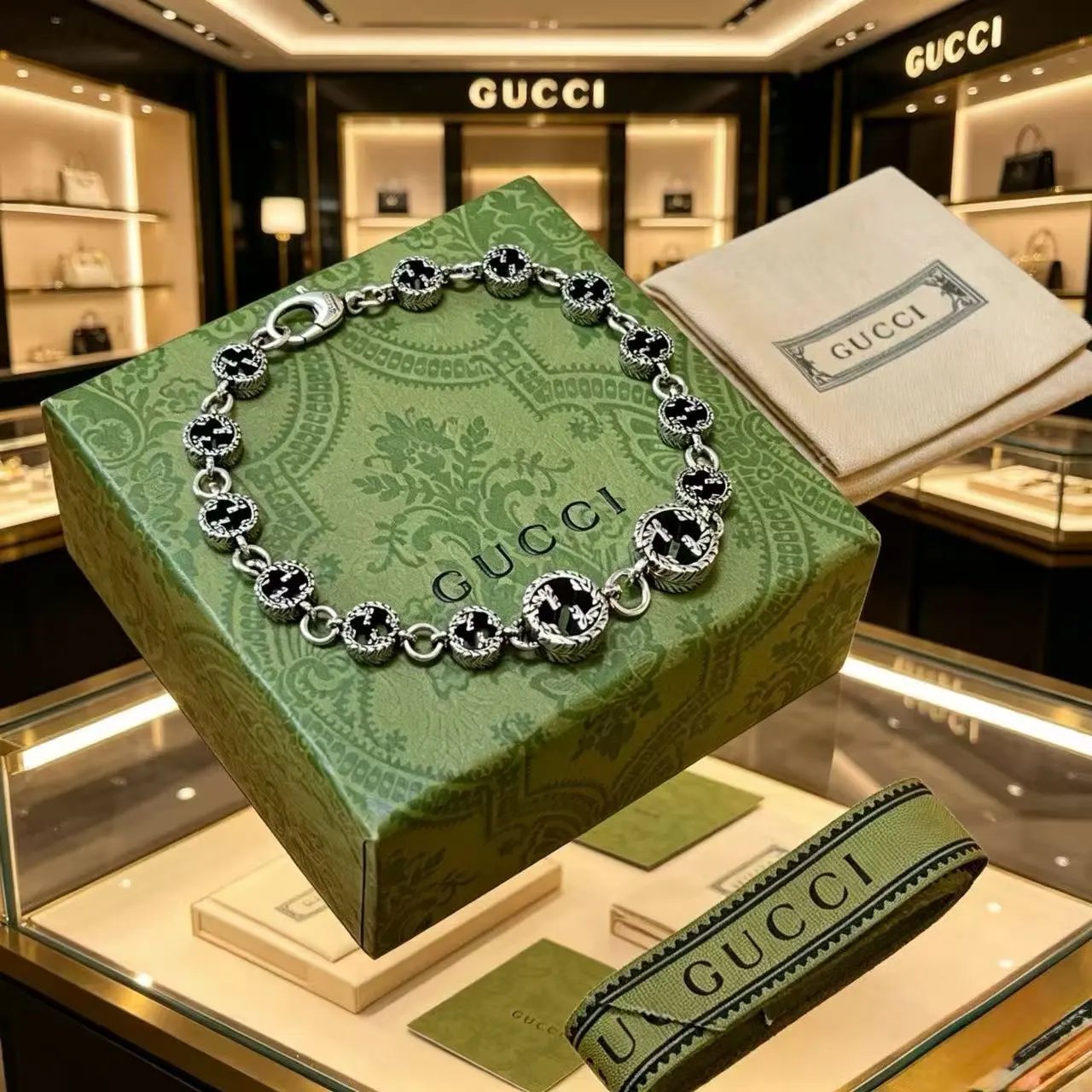 Gucci Jewelry Crystal Chain Bracelet — 31