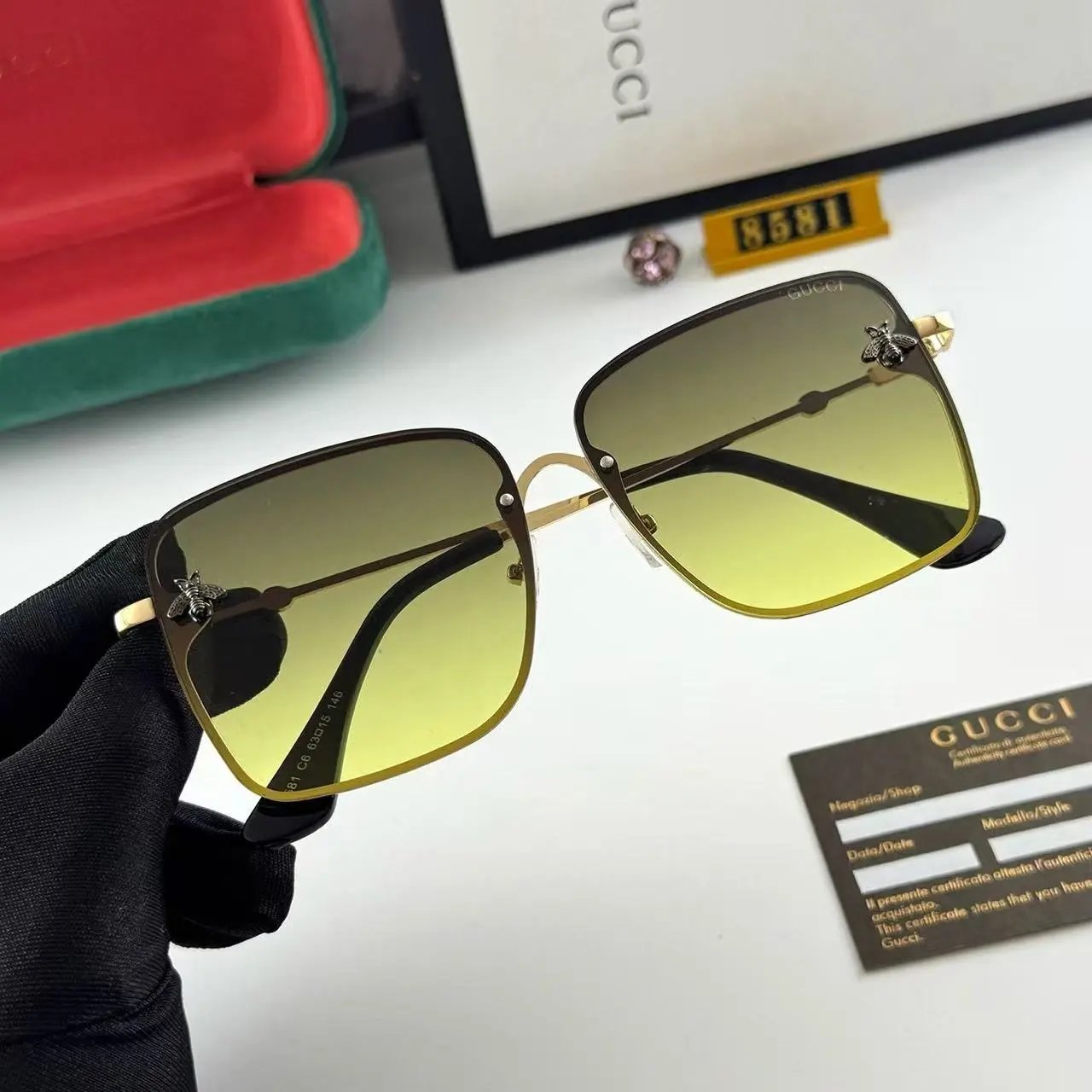 Gucci Eyewear 2293 Oversized Square Sunglasses — 40