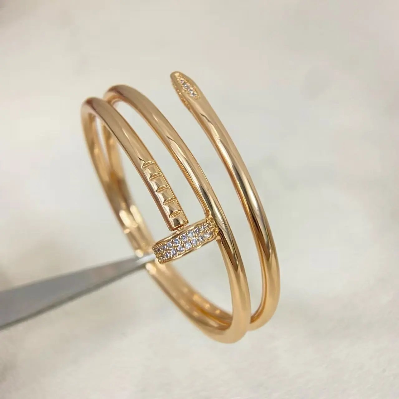 Cartier Jewelry LOVE bracelet with diamond-set screw motifs — 25
