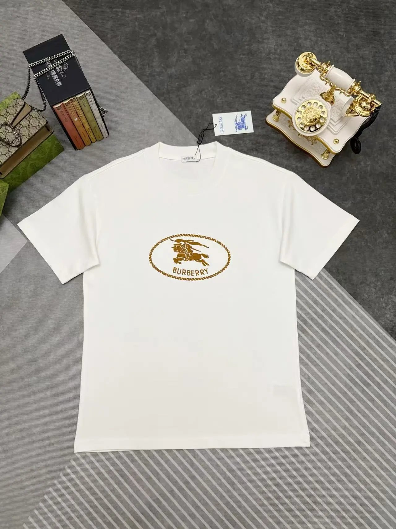 Burberry T-Shirts Short-Sleeve Graphic Logo T-Shirt — 31