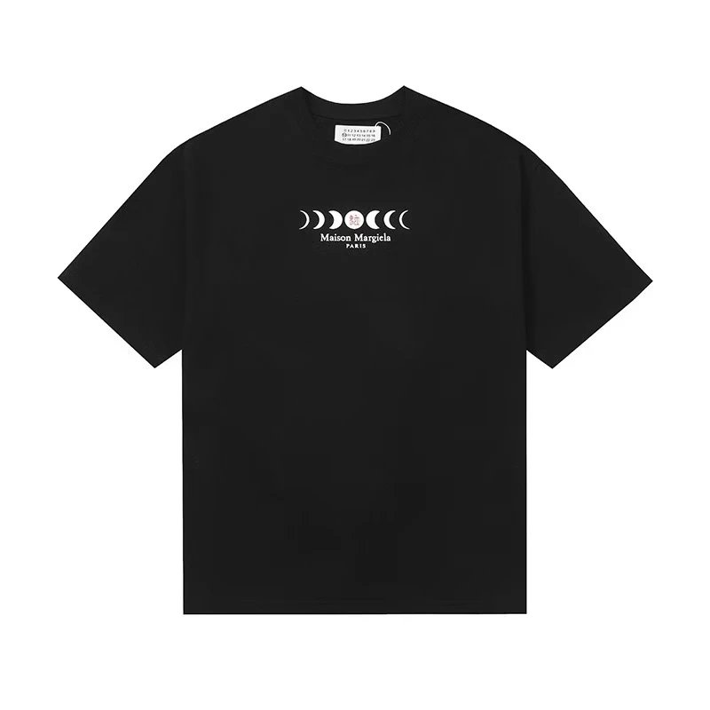 Maison Margiela Shorts Elastic-Waist Numeric Logo Graphic — 35