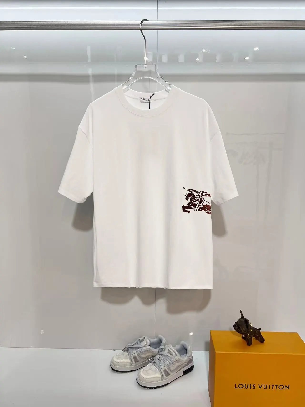 Burberry T-Shirts Short-Sleeve Graphic Logo T-Shirt — 15
