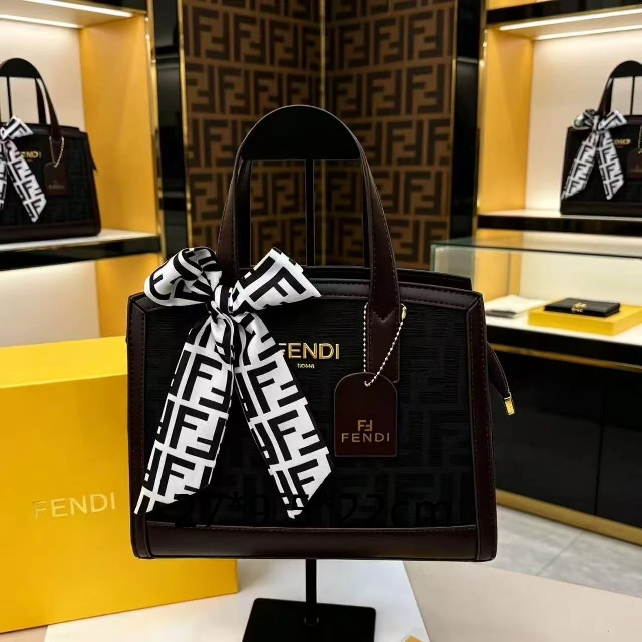 Chanel Shoulder Bags Quilted Chain Bag — 36