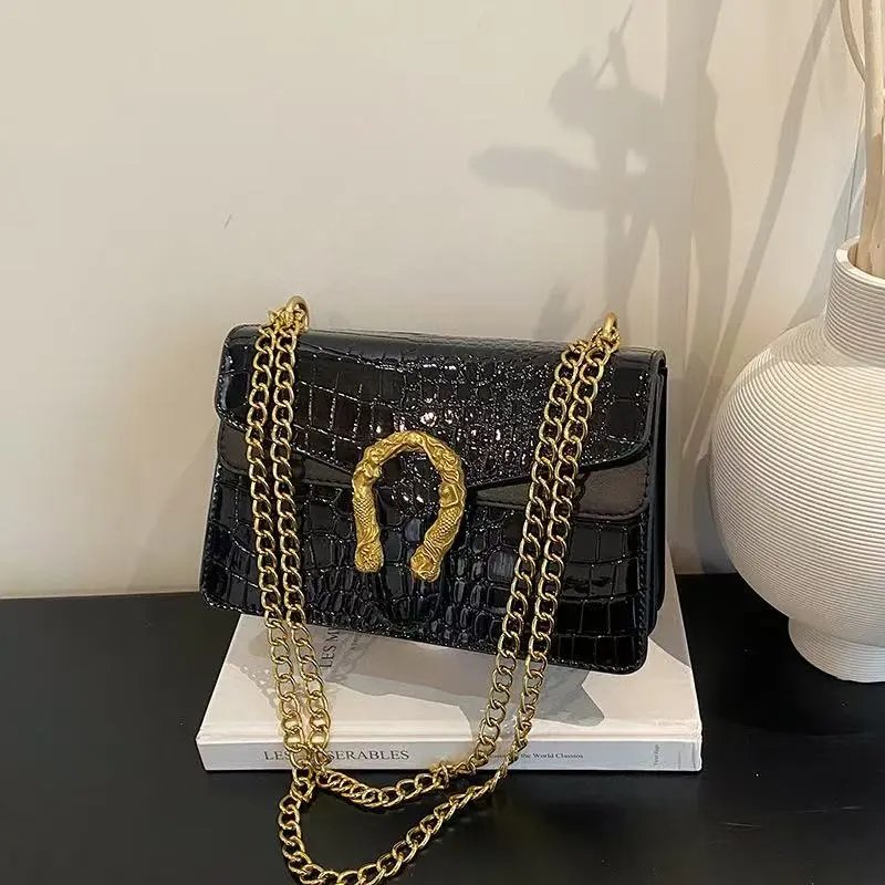 Gucci Crossbody Bags Chain-strap flap with GG monogram or quilted double-G hardware — Two: 22*10*7cm
