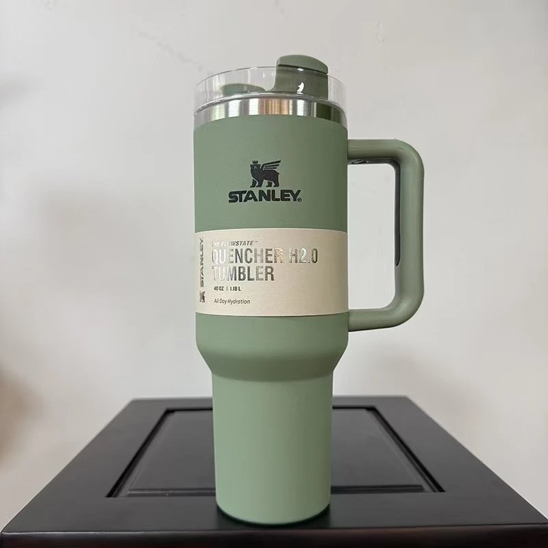 Stanley Uncategorized Quencher H2.0 Tumbler with Handle and Straw — 17