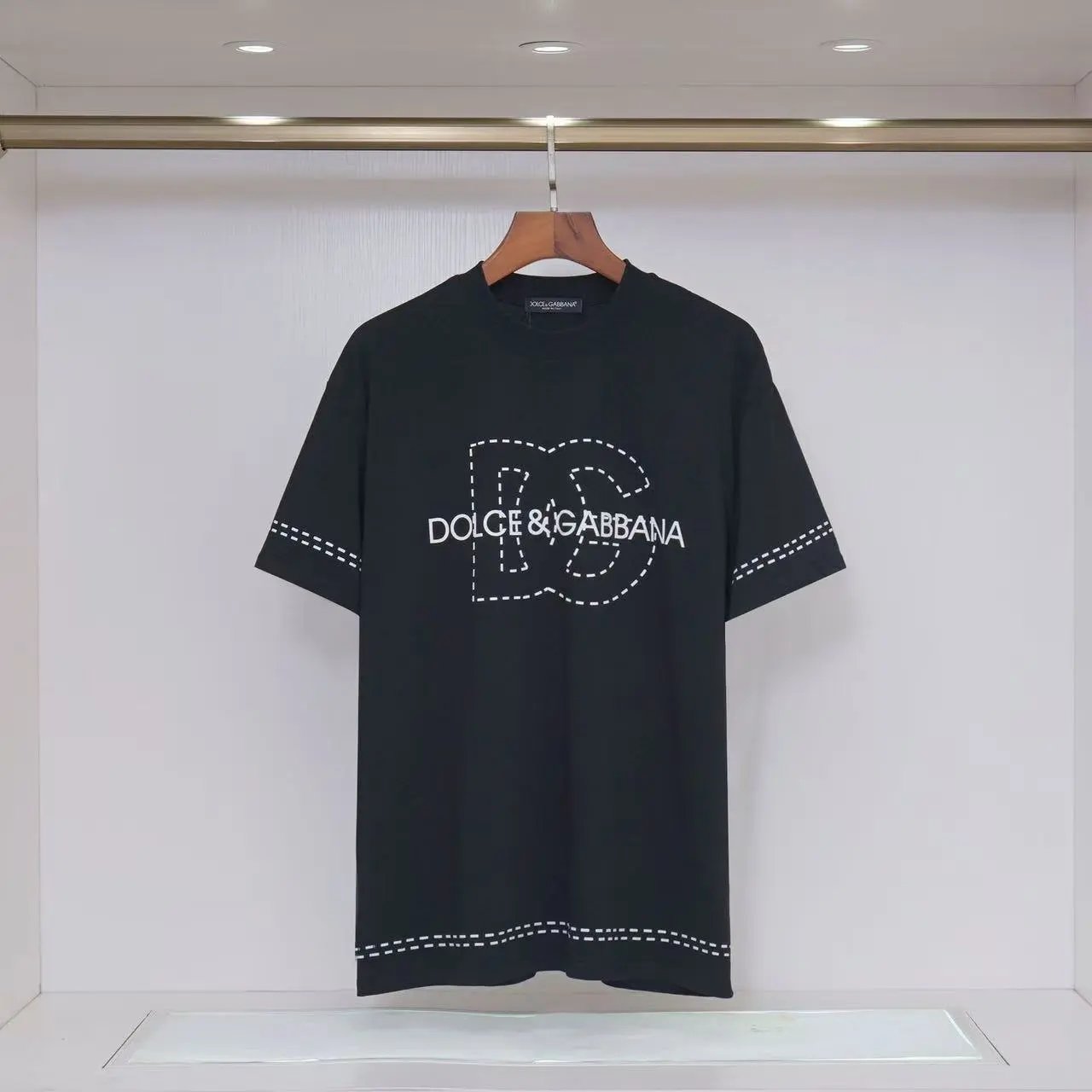 Dolce & Gabbana T-Shirts Logo Print — 39