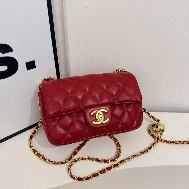 Chanel Shoulder Bags Quilted Chain Bag with Interlocking CC Clasp — 10(21*13*7cm)