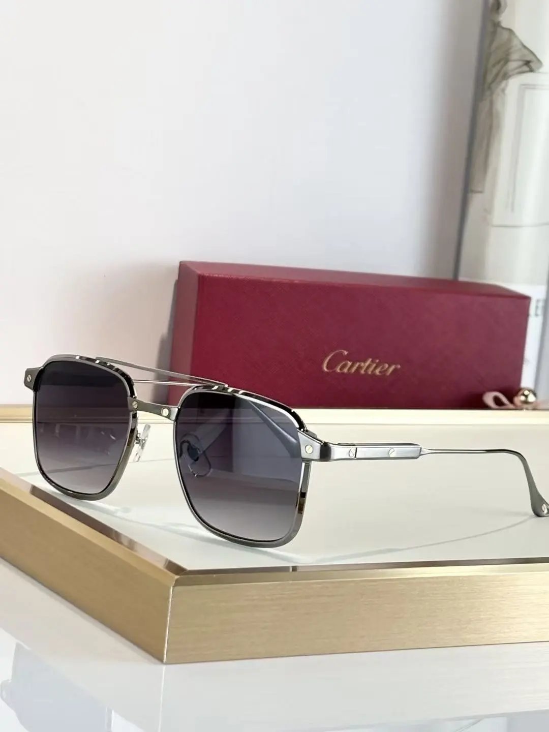 Cartier Eyewear 8033 rimless rectangular sunglasses with gold-tone hardware — 27