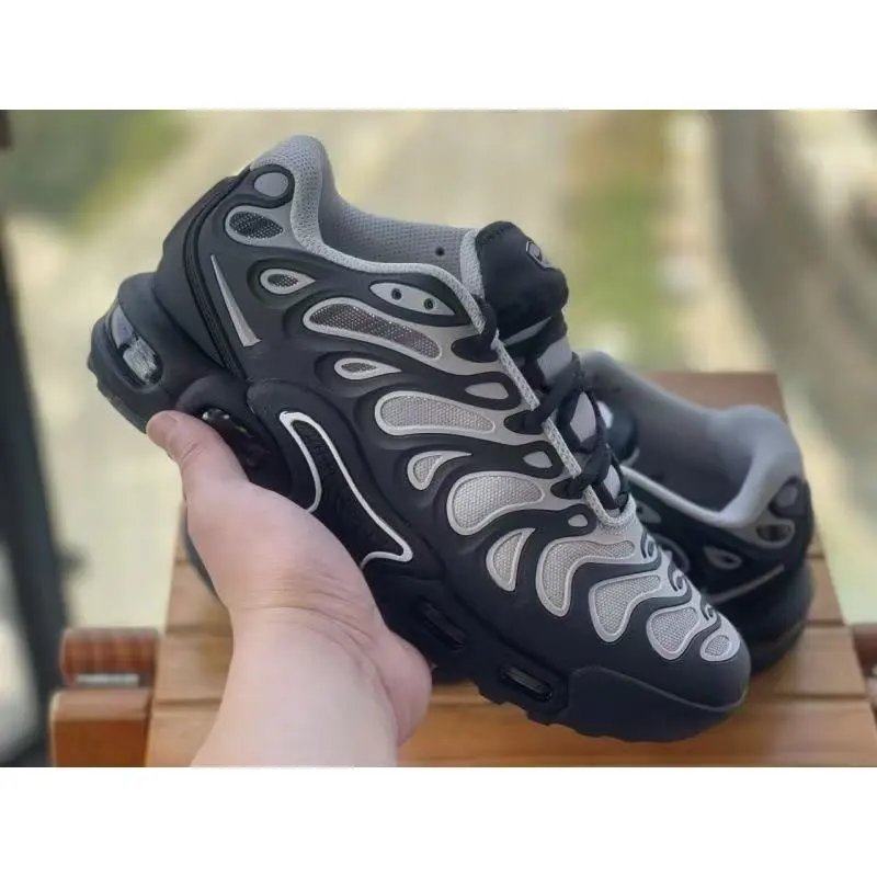 Nike Sneakers Air Max Plus — 29