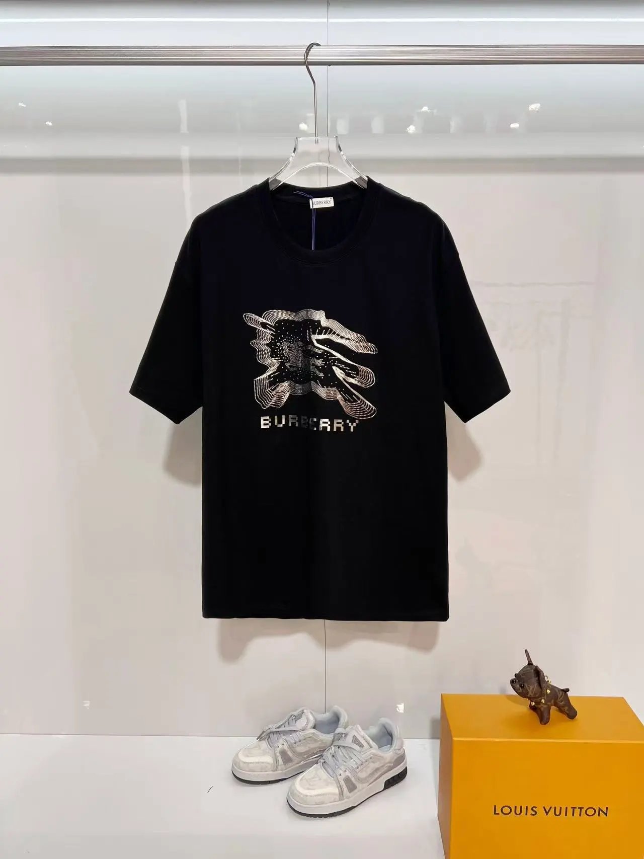 Burberry T-Shirts Short-Sleeve Graphic Logo T-Shirt — 8