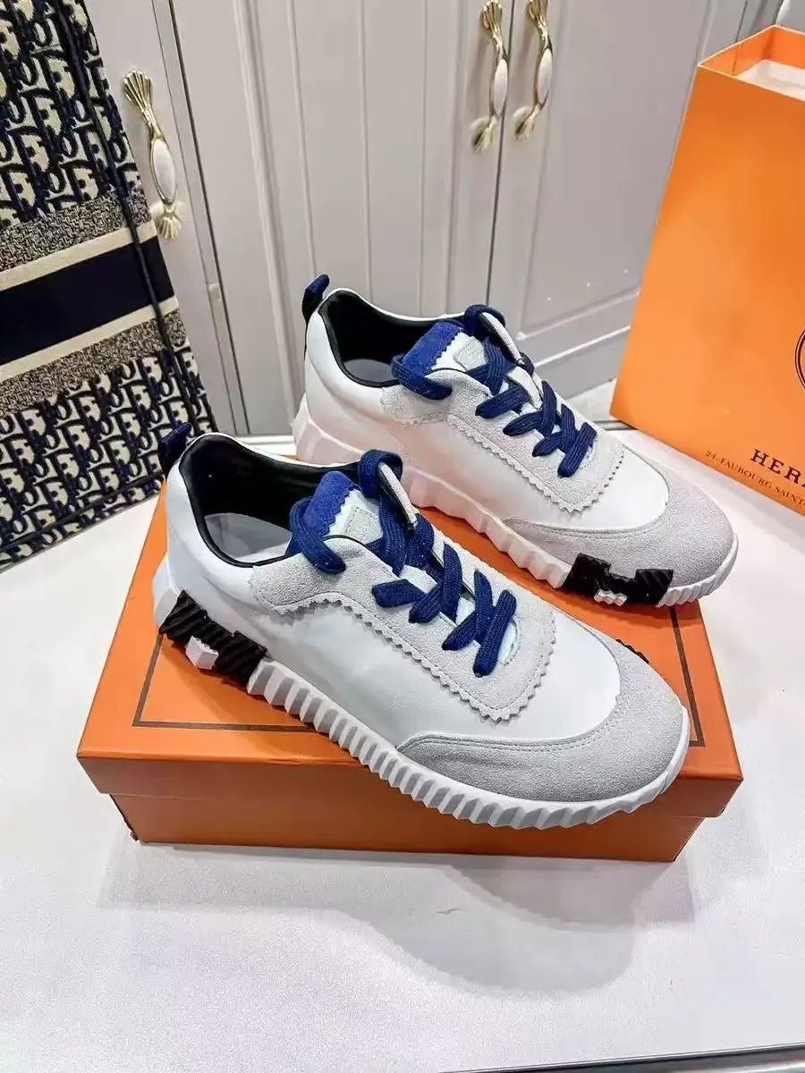 Unbranded Sneakers Low-top lace-up with ribbed sole and heel accent — 39