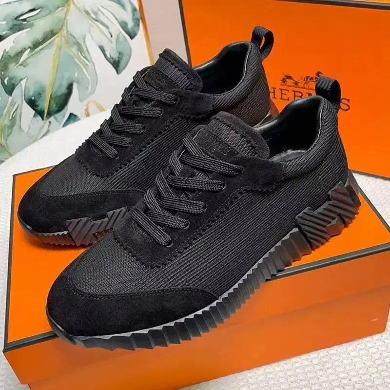 Unbranded Sneakers Low-top lace-up with ribbed sole and heel accent — 26