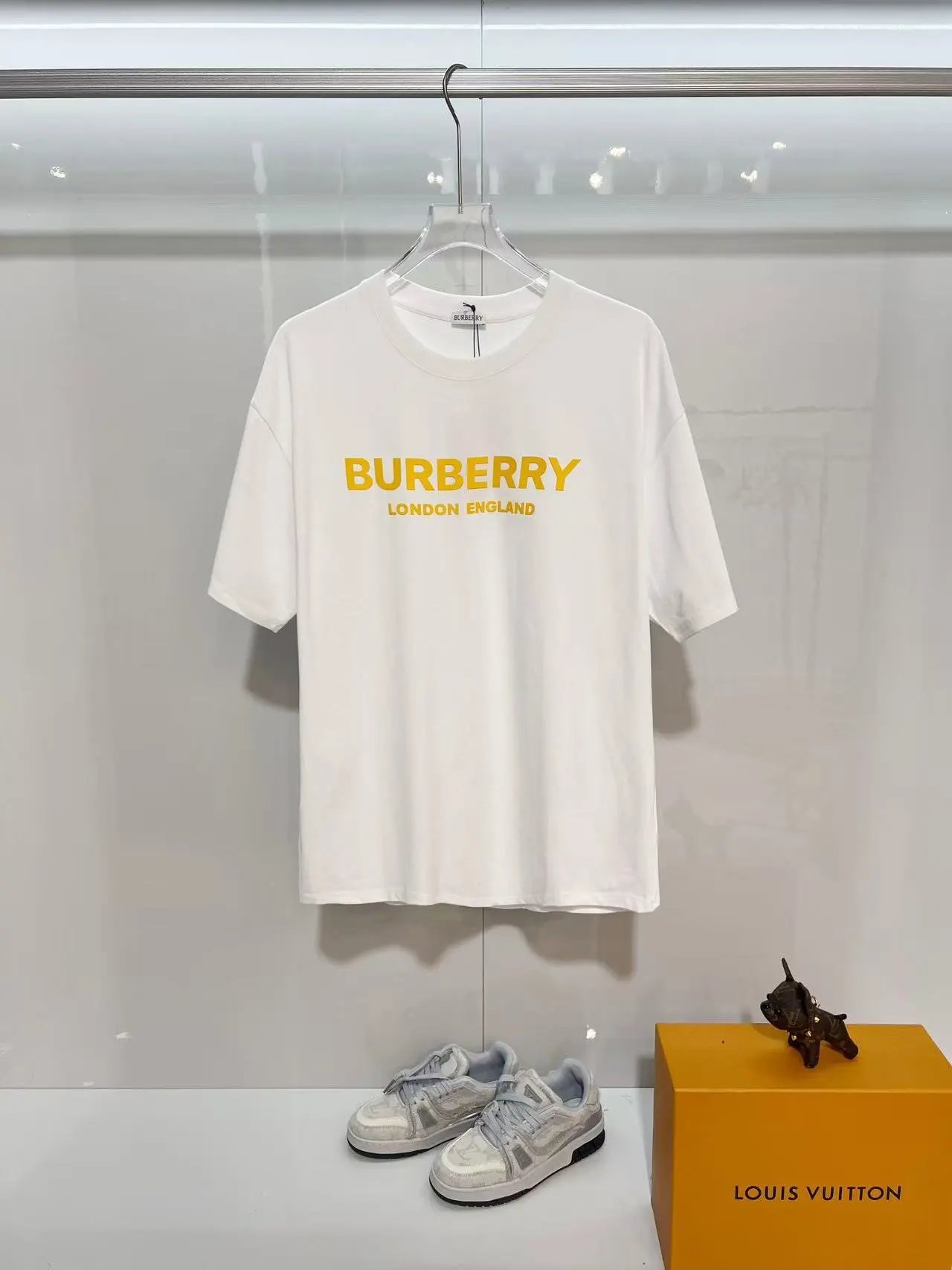 Burberry T-Shirts Short-Sleeve Graphic Logo T-Shirt — 3