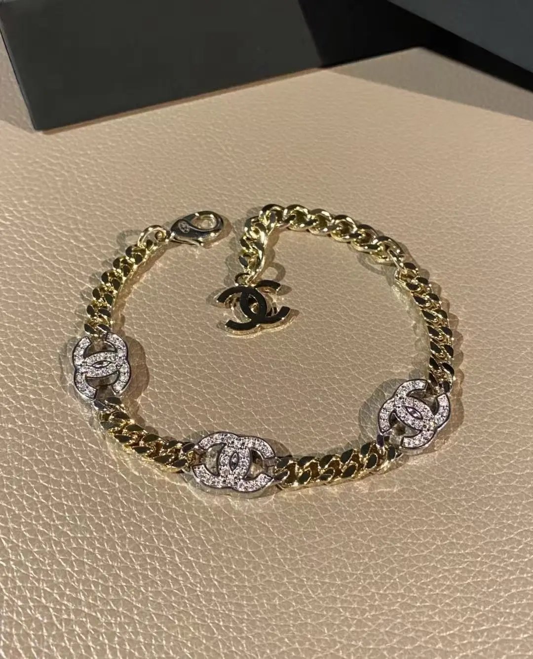 Gucci Jewelry Crystal Chain Bracelet — 36