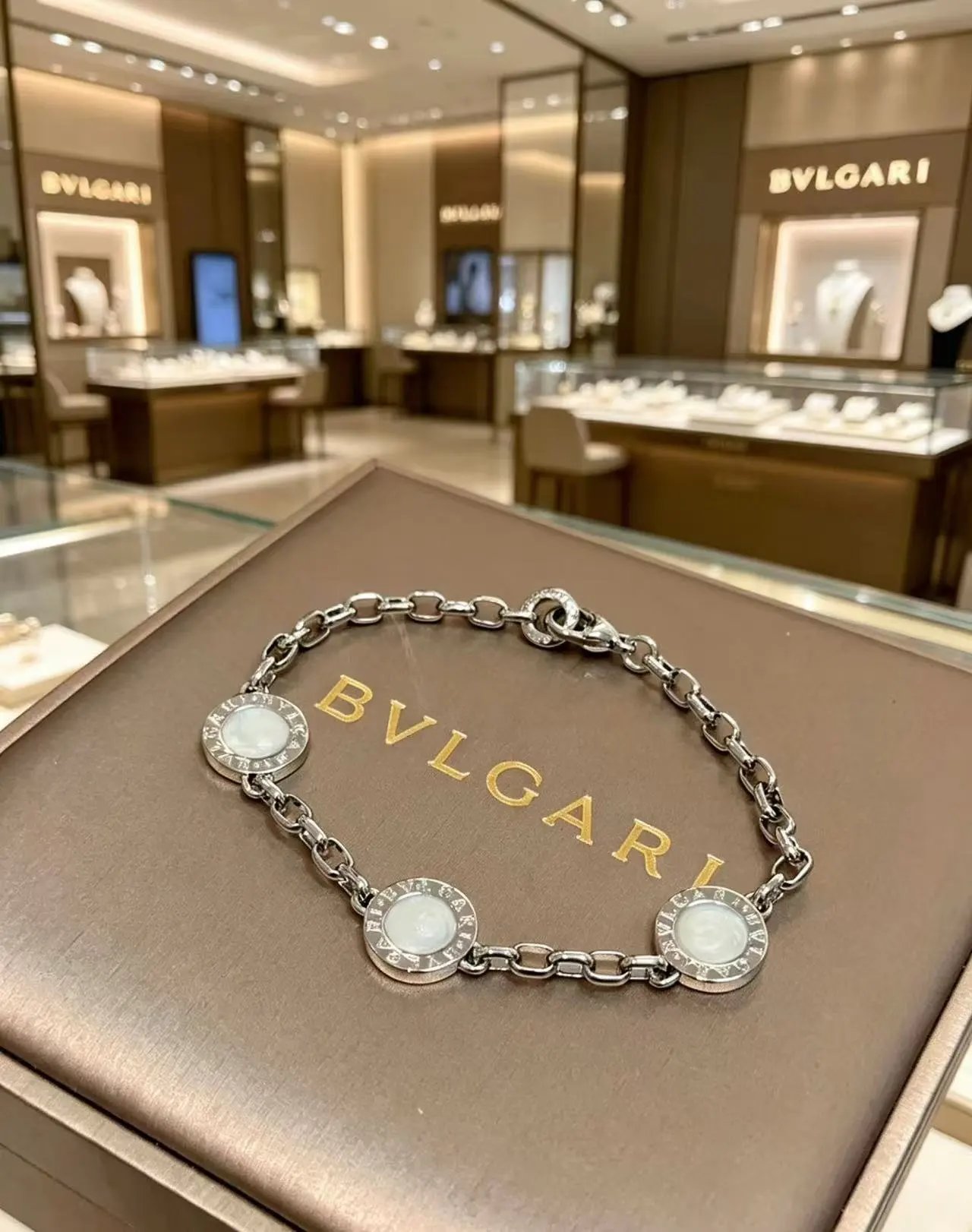 Gucci Jewelry Crystal Chain Bracelet — 7
