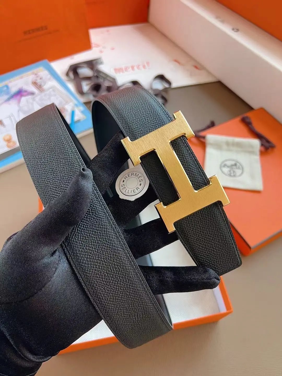 Hermès Belts K1-0118 H-Buckle Leather Belt — 32