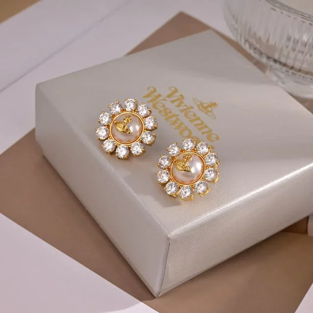 Chanel Jewelry Earrings product detail image 11