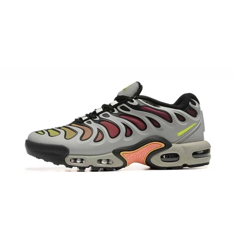 Nike Sneakers Air Max Plus — 33