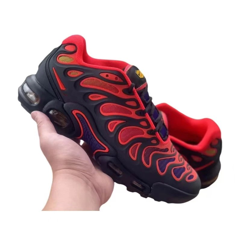 Nike Sneakers Air Max Plus — 28