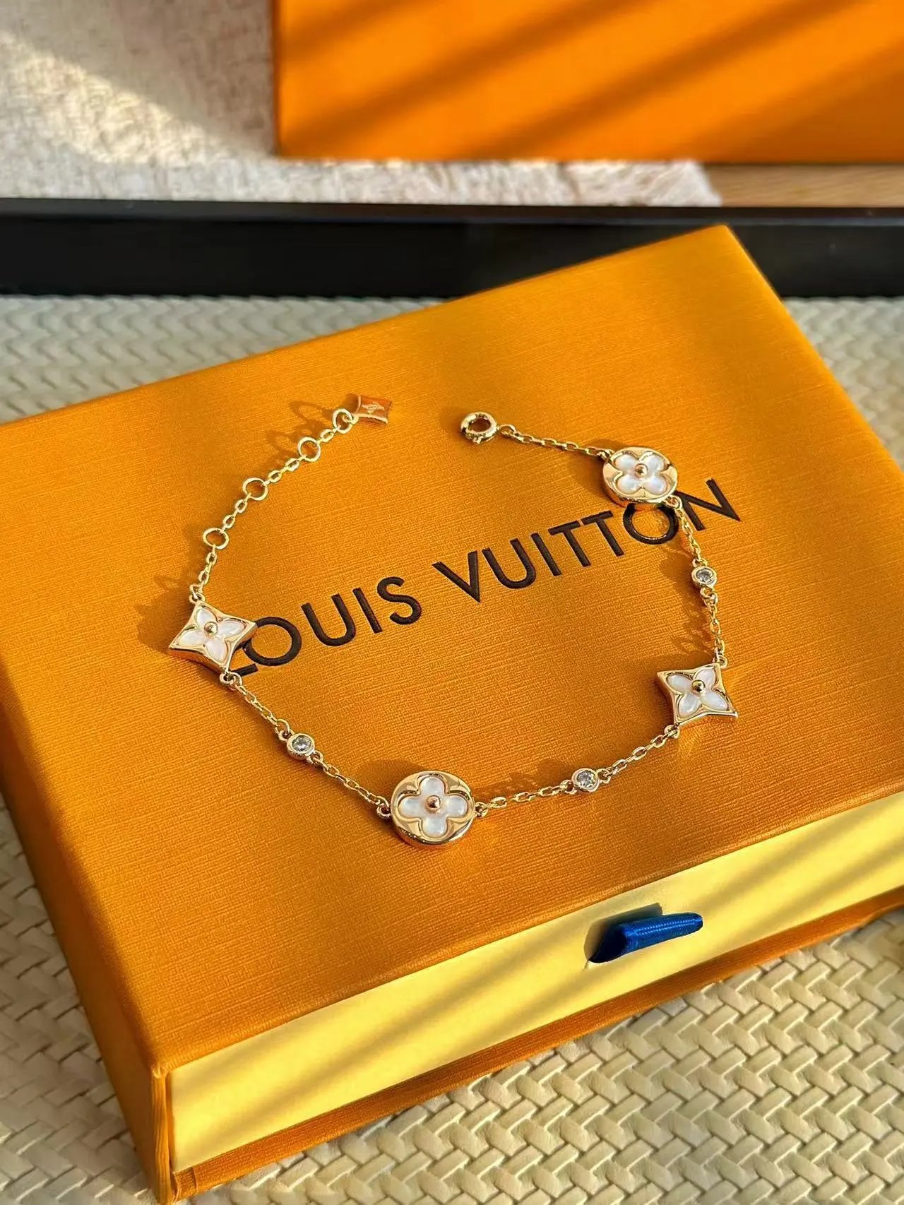 Gucci Jewelry Crystal Chain Bracelet — 19
