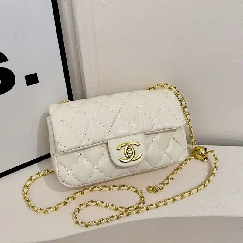 Chanel Shoulder Bags Quilted Chain Bag with Interlocking CC Clasp — 4(21*13*7cm)