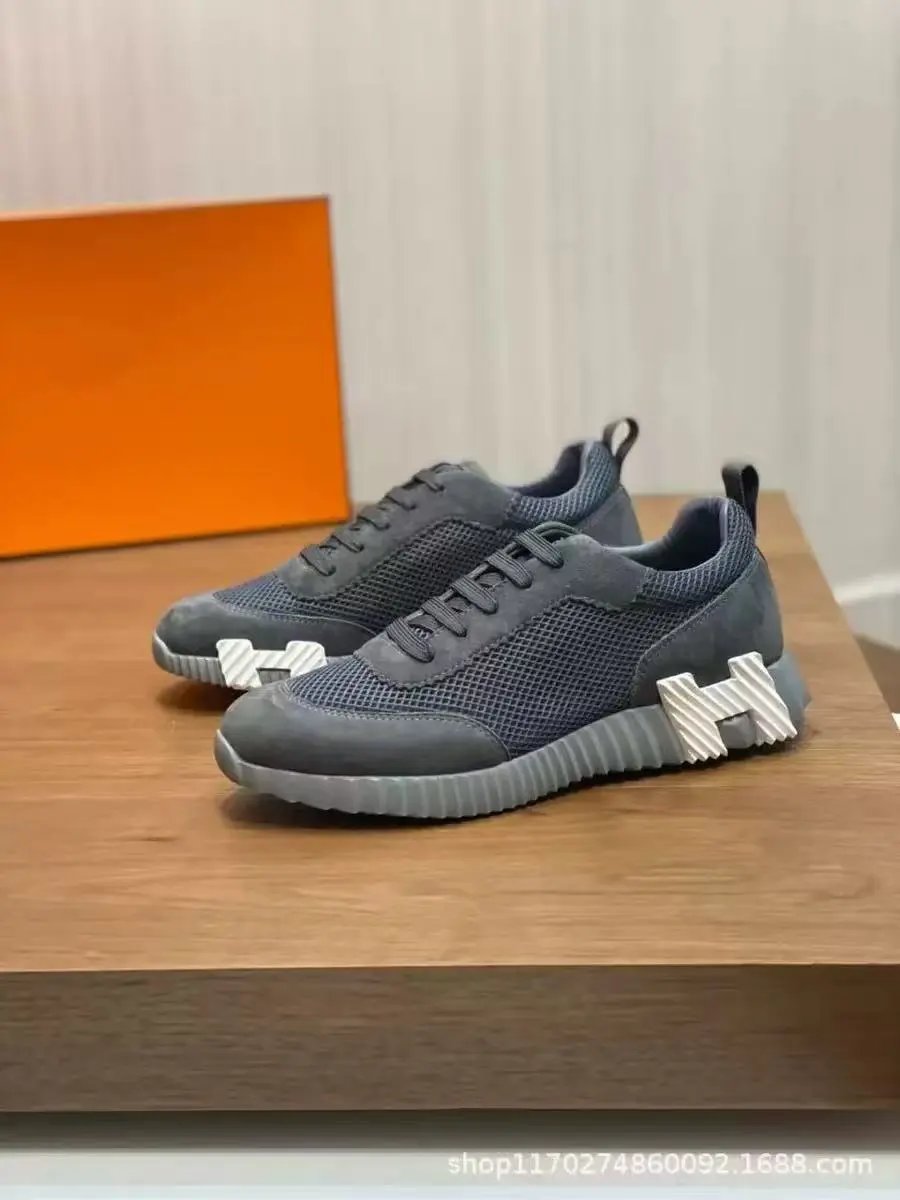 Unbranded Sneakers Low-top lace-up with ribbed sole and heel accent — 30