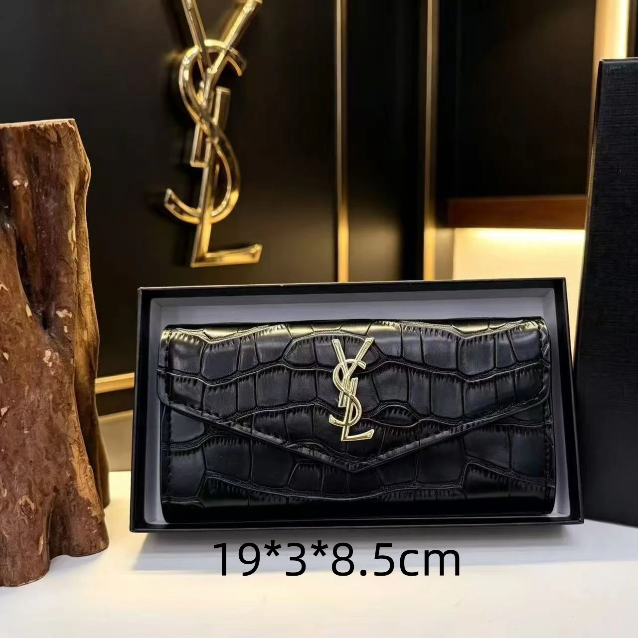 Louis Vuitton Wallets & Card Holders Bifold wallet with Damier check or Monogram pattern — 23
