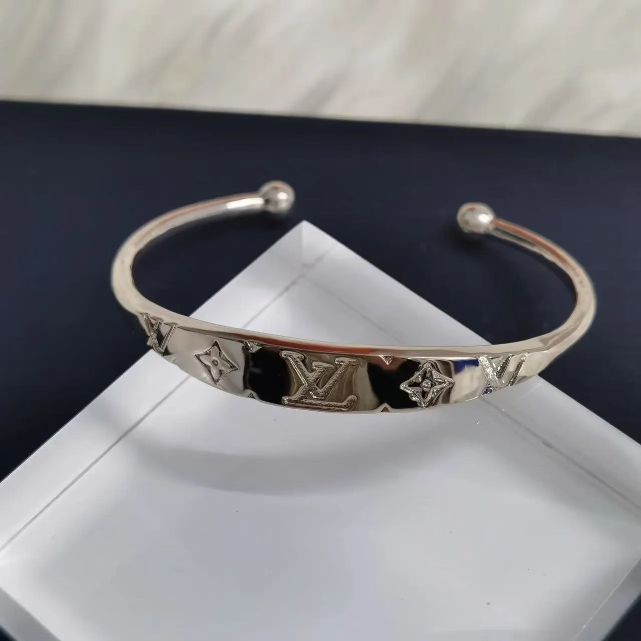Louis Vuitton Jewelry Leather Bracelet — 34