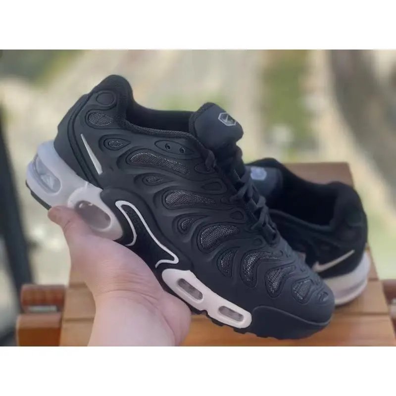 Nike Sneakers Air Max Plus — 31
